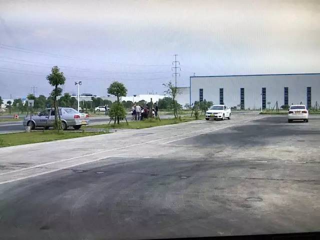 教练车整齐的排成一排,教练车整齐的排成一排壮观