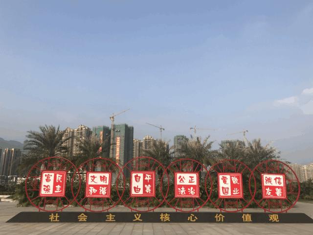 七盘雄踞，择湖而居！坐落于繁荣新城之上的黄金湖区生活板块~