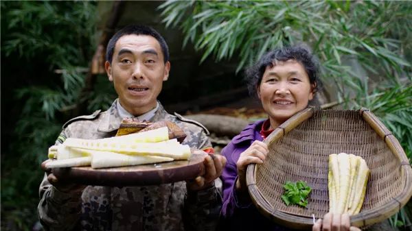 陈晓卿陈导：人间风味没我不爱吃的双手曾沾满天津皮皮虾的鲜血