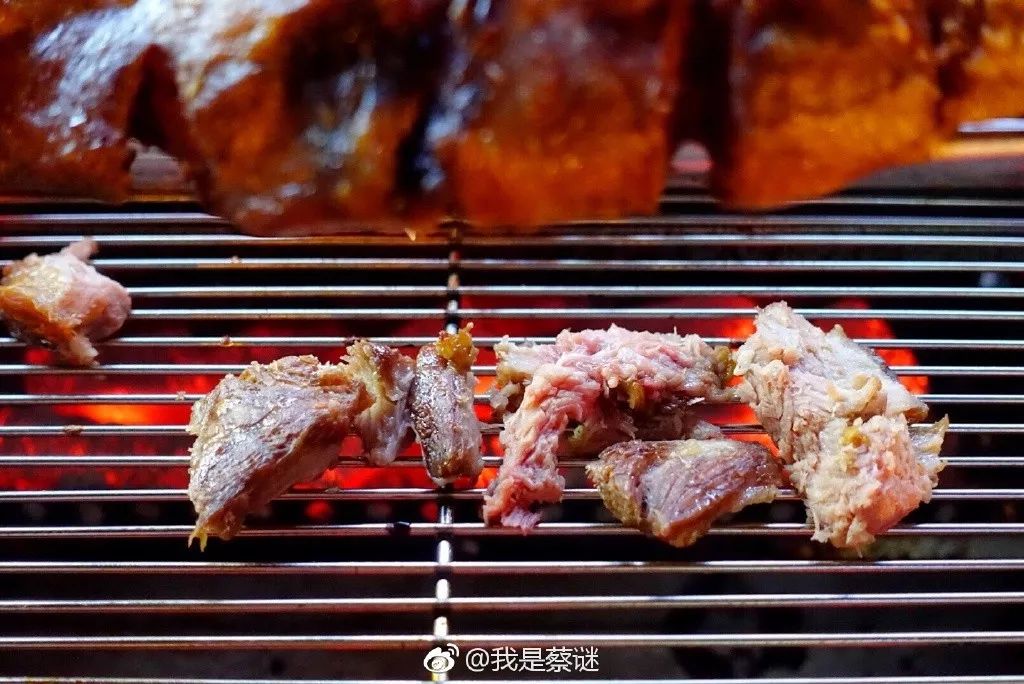 每一个喊着要减肥的海口人，最后都败给了这些宵夜摊！