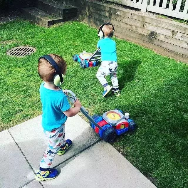 噪音过大对宝宝听力有影响吗,防噪音耳罩对耳朵有害吗