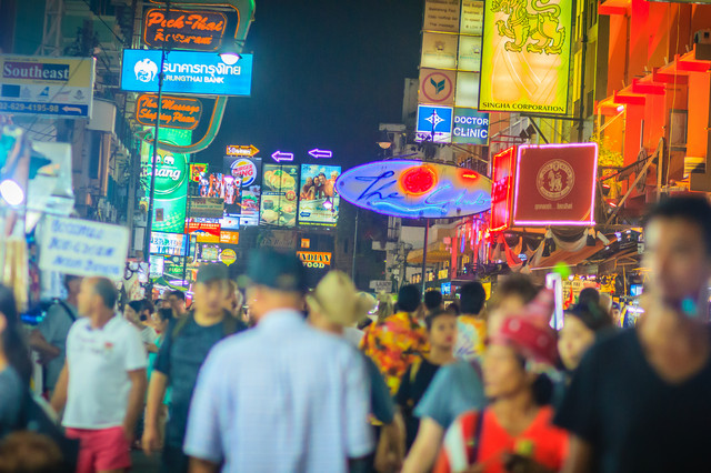 曼谷街头1打6,曼谷街头24小时攻略