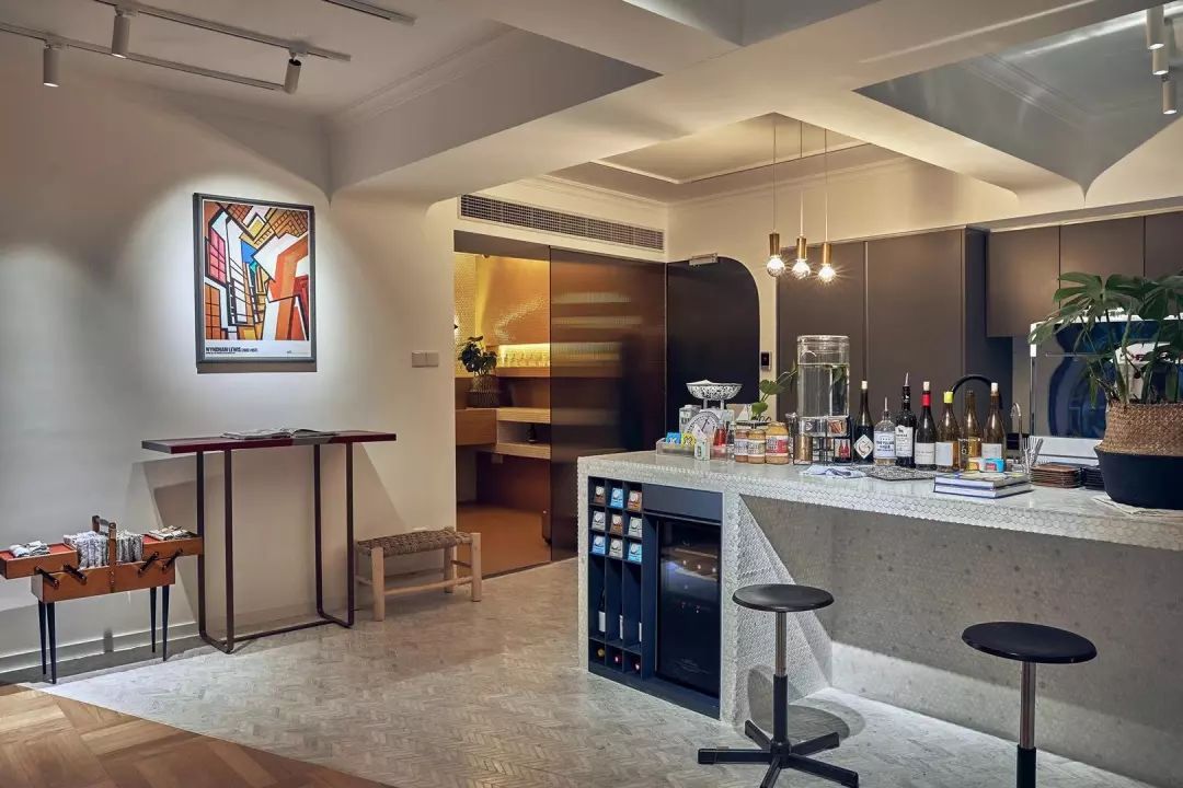 进公寓买设计品,到邮局逛百货店,这三家潮铺我真的摸不透