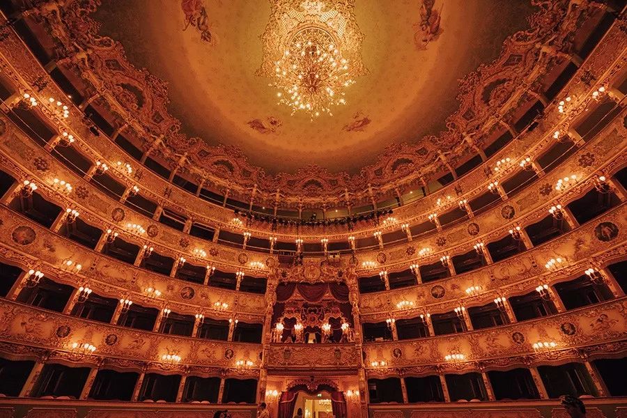 文艺歌诗达意“邮”未尽好时光