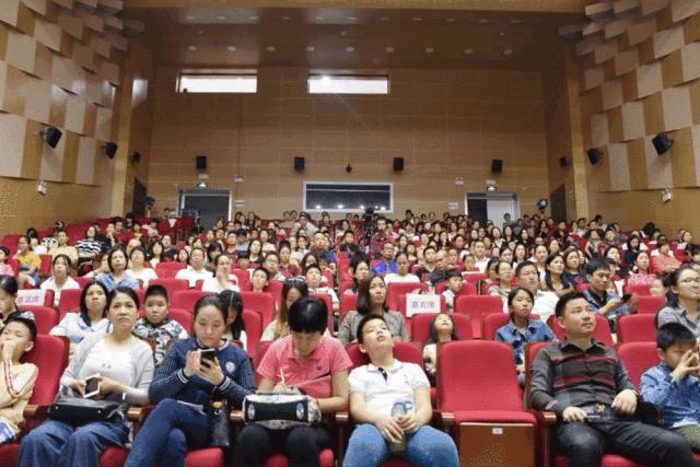 抢位啦｜如何让孩子成为学霸+玩霸？这位校长有秘诀！一票难求哦！