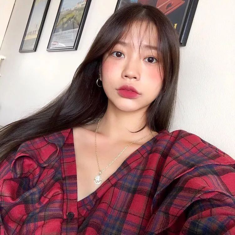 什么？！身高不足165CM的“厌世脸”也能当模特，韩国草根博主Mulbada用她的超高衣品做到了！