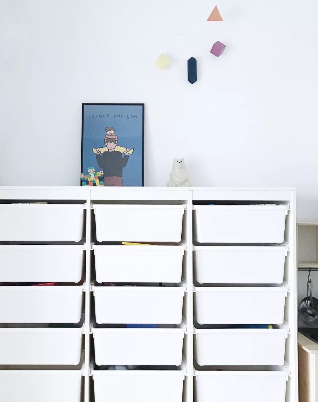 家里乱全怪娃？娃说：你看看别人家的爸妈！生10个孩子也不怕