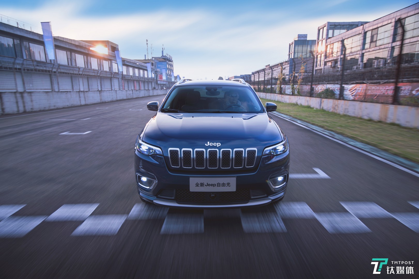 实测14年jeep自由光,jeep自由光2.0自吸动力测试