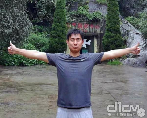 小松挖掘机小型价格及型号大全,小松小型挖掘机价格及型号报价表