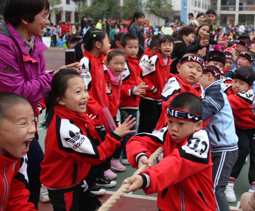 热闹！“喜迎广西60大庆微笑运动嘉年华”之赛事直播——南宁市中兴小学教育集团中兴校区2018年秋季学期第六届校园运动会