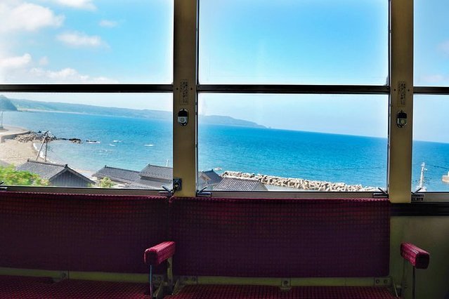 长冈花火大会的花火是哪里的,稻田花火大会