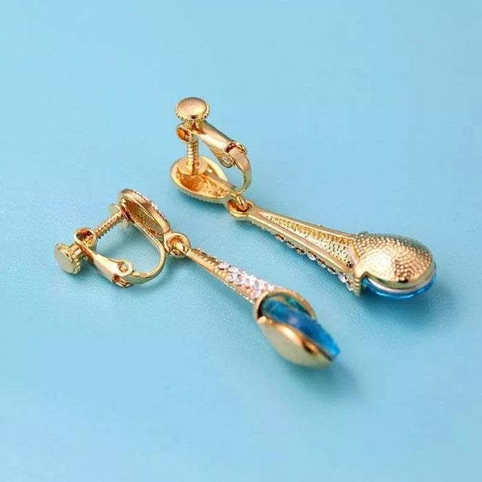 耳夹高级感珍珠,精致耳夹高级感珍珠元素