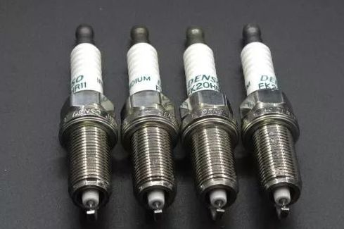 ngk铱铂金火花塞真假图,ngk火花塞真假用在车上有什么区别