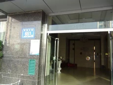 拍卖成交价1亿,拍卖房成交多出100万