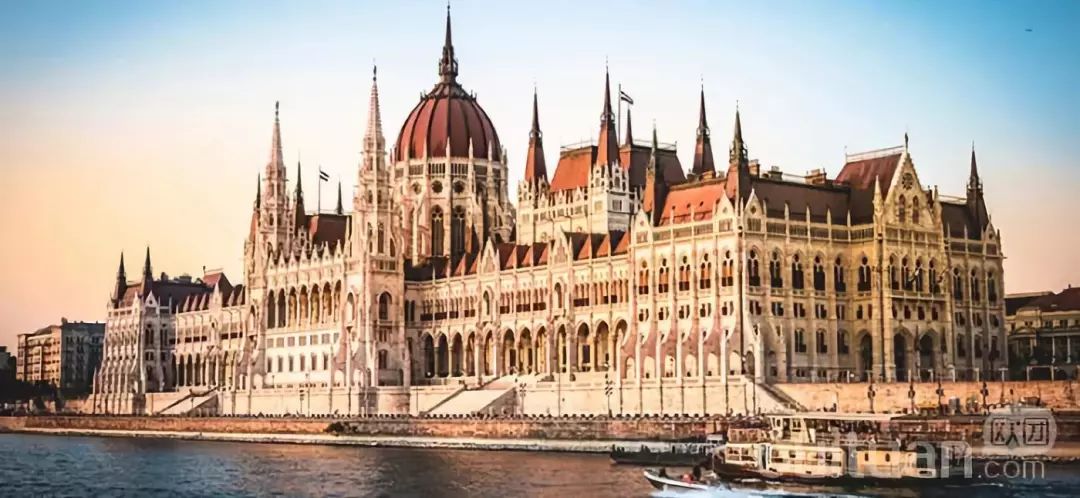 「游游」2月23日发！粉丝价459欧起！东欧六国九日壮丽情怀之旅！