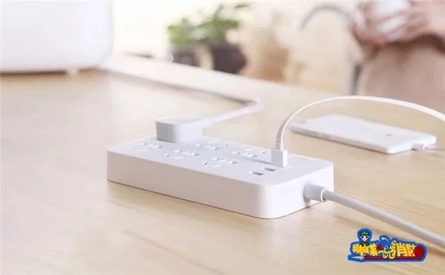 近期使用取暖器的你注意了！独居老人睡前插上它，没想到凌晨起火！