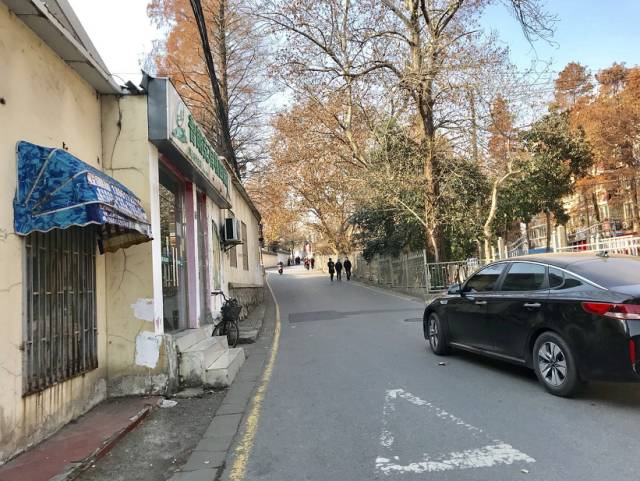 蒋王庙几号出口到皮研所,南京皮研所蒋王庙好还是鼓楼好