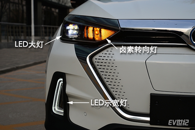 科技感满满电动汽车,满满科技感的燃油车