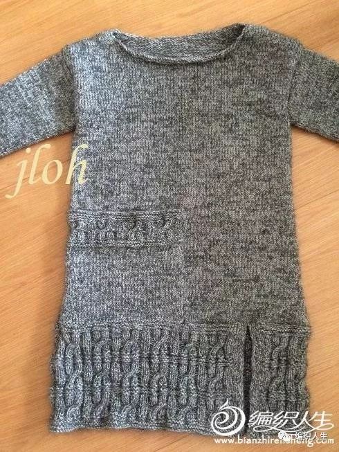 开叉直筒塌肩连衣裙+棒针小炫包，自己编织穿起来最大牌！