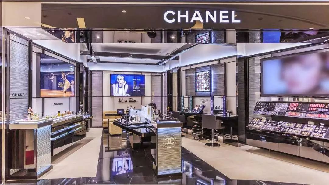 “暖心圣诞,有颜献礼”丨雅诗兰黛圣诞礼盒、Dior香水套装、DHC唇膏免费送!一场美妆风暴正在来袭!