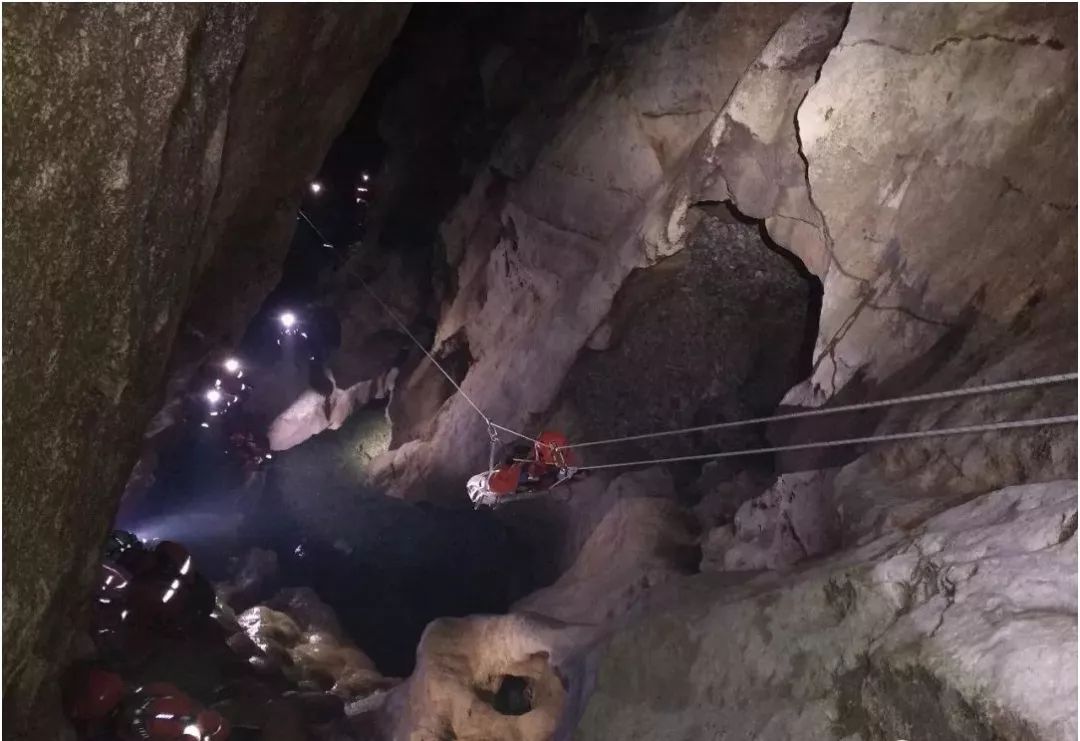 贵州消防跨区域高空横向救援演练,消防救援支队演练直播回放