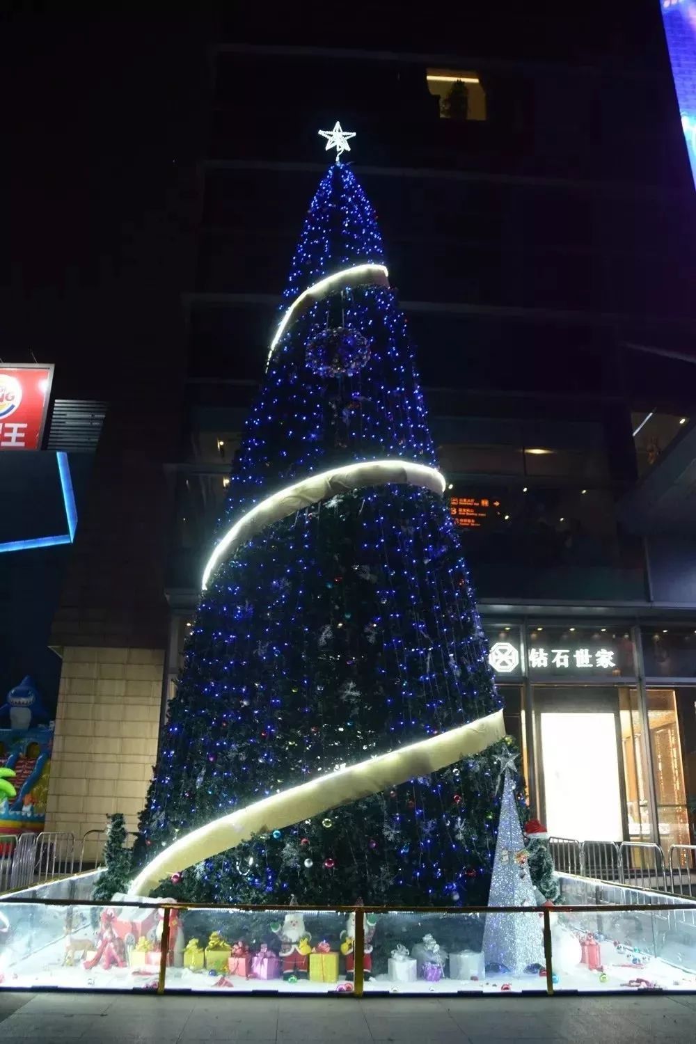 最近倒闭的购物中心,这家购物中心究竟做了什么