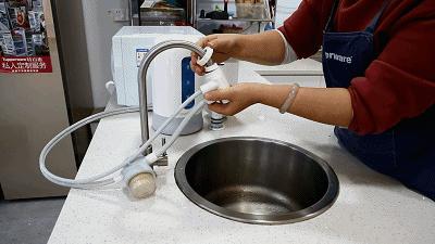 澄海老兄发现妻子没事总爱往这个小区跑，没想到是去干这个……