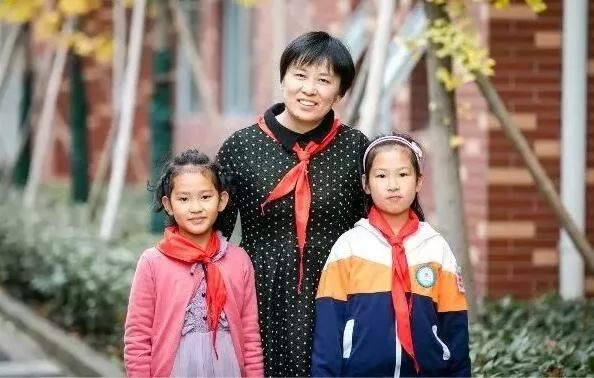 “传说中的”薛家特级班主任黄金萍,孩子喜欢,家长放心!