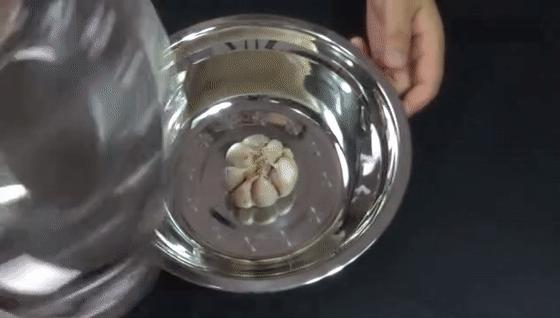 大蒜快速剥皮,大蒜快速剥皮妙招