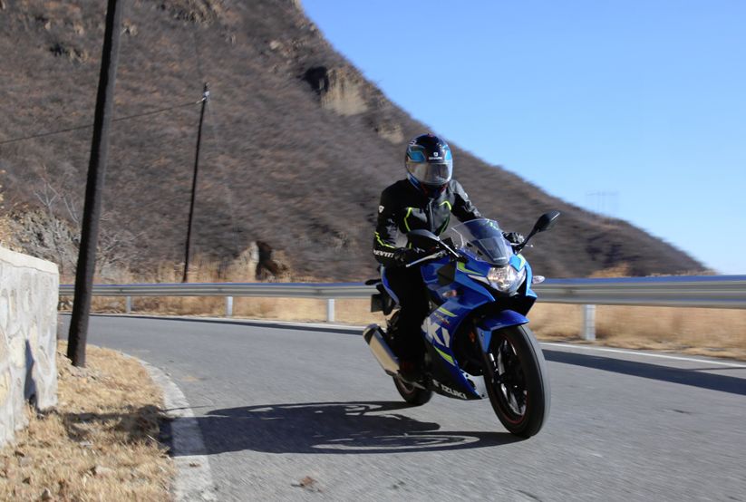 铃木骊驰250和豪爵gw250哪个好,豪爵铃木三兄弟配置对比表