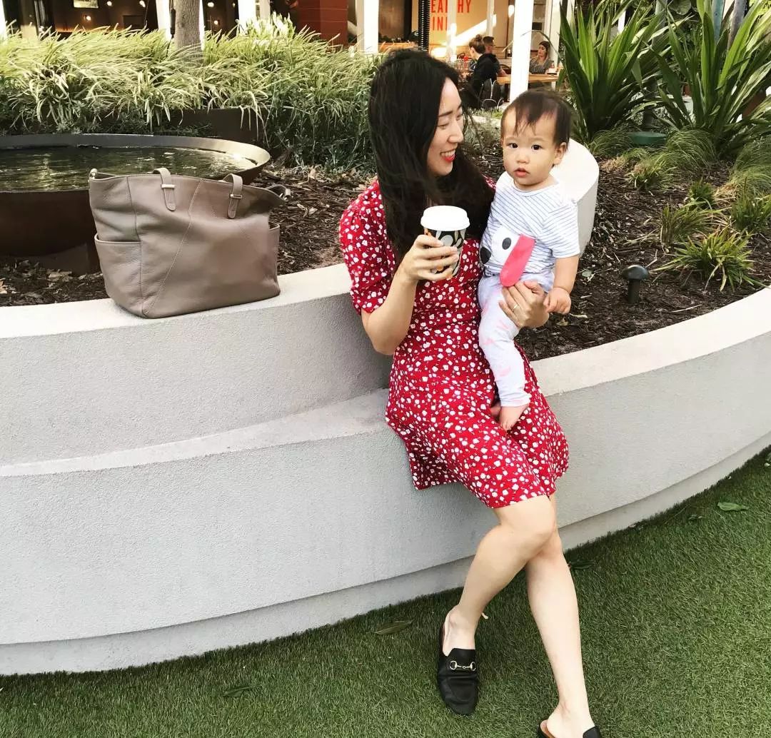 种草母婴好物！来看看别人的妈咪包里都装了些什么……