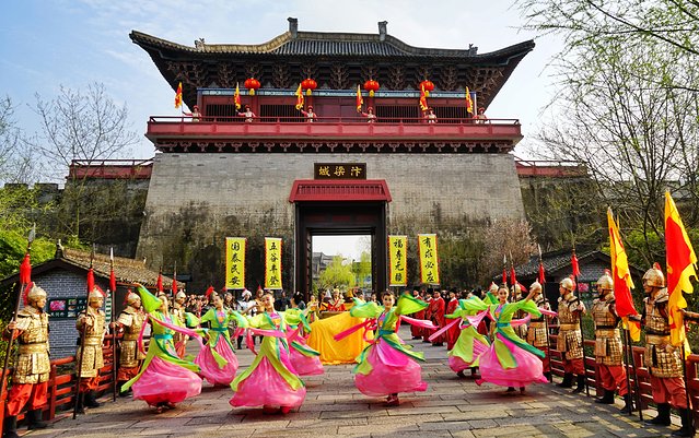 春节横店影视城门票价格表,横店影视城春节免费游玩
