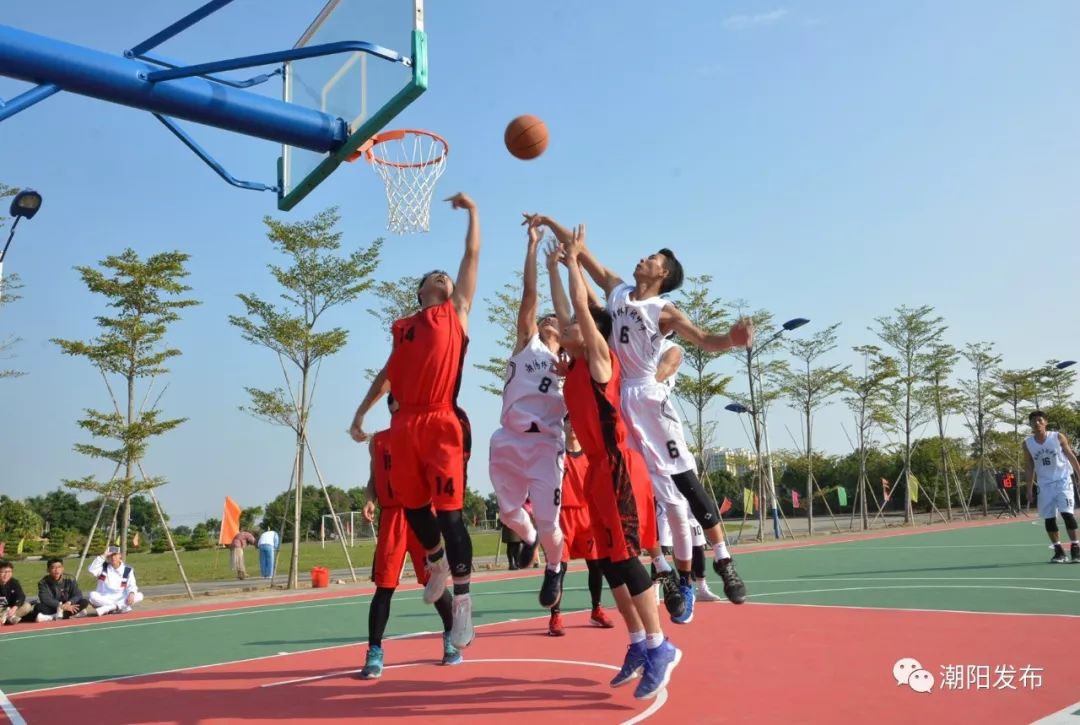 这一届校园篮球赛格外火爆,全国中学生篮球总决赛逆转