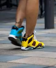 濂崇敓绌縴eezy濂界湅杩樻槸绌縜j濂界湅,yeezy绌縜j