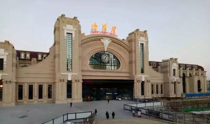 哈啰出行,哈站内部有公交站点吗