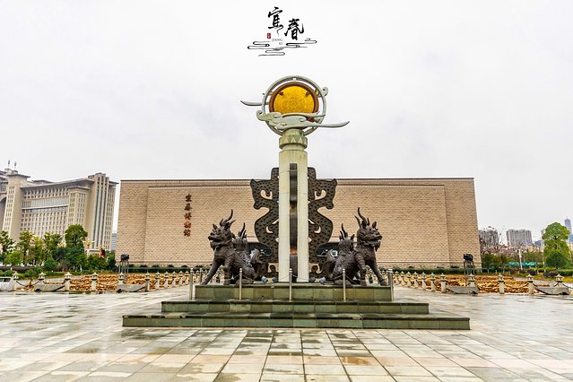 明月处处有，唯有宜春月最明