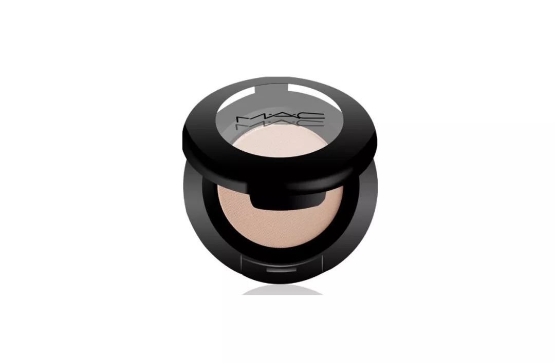 如何让眼睛变得更大更有神更好看,什么方法能让眼睛更有神