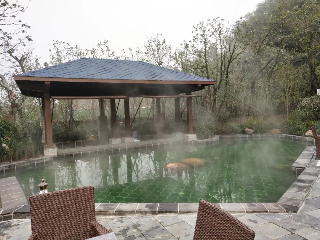 冬日温泉养生游,最适合冬季的温泉度假胜地