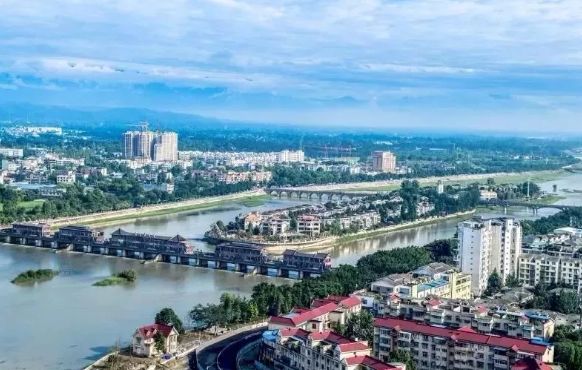 春节火车票开售，快回崇州看看过去一年的新变化