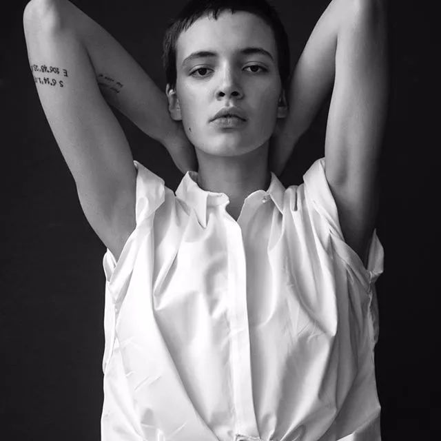 雌雄莫辨｜女孩的娇柔脸和男孩的身躯在TA身上同时出现……