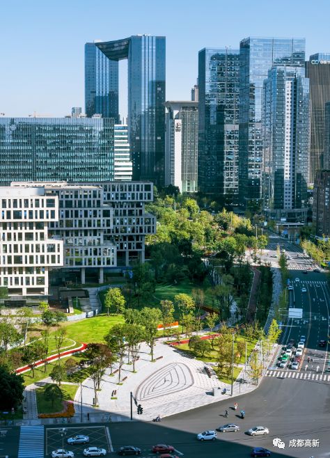 空中连廊、街角绿地、活力乐园……成都高新串起269公里风景线