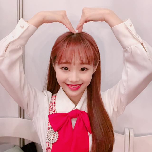 校服Chuu-外套白虎-正装黄旼炫,“偶像服装模特好感度”分别占据1位(GETITK)