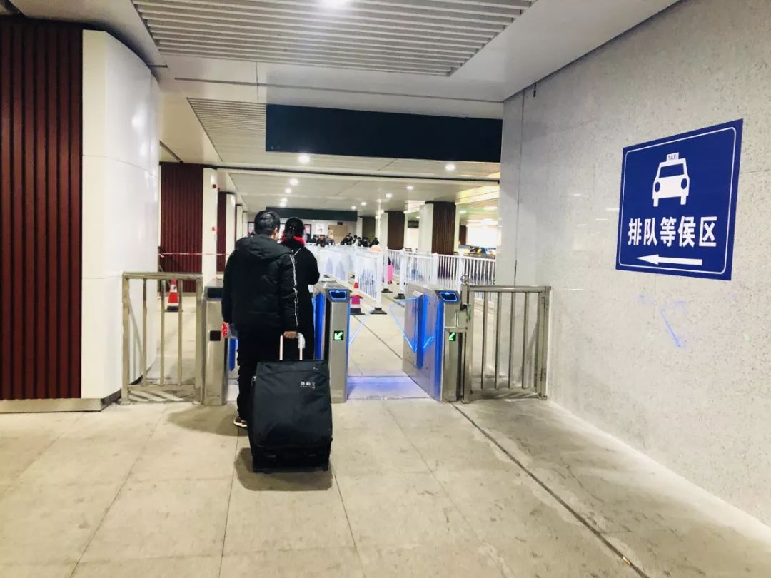 贵阳北站迷路记,贵阳北站走错广场可以进去吗