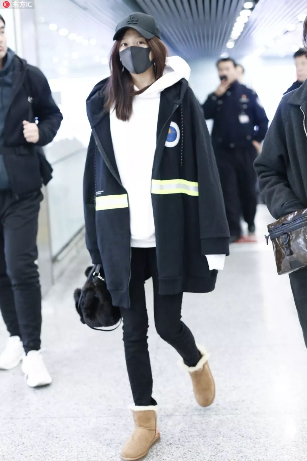 半筒靴女冬加绒毛毛鞋,毛毛靴运动女网红爆款