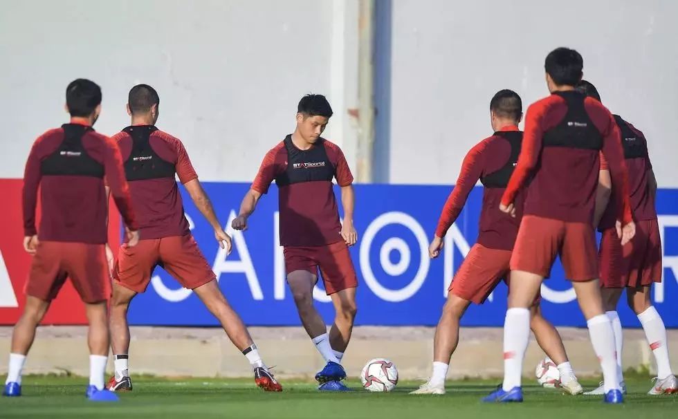 亚洲杯中韩对决将上演国足全员上阵备战