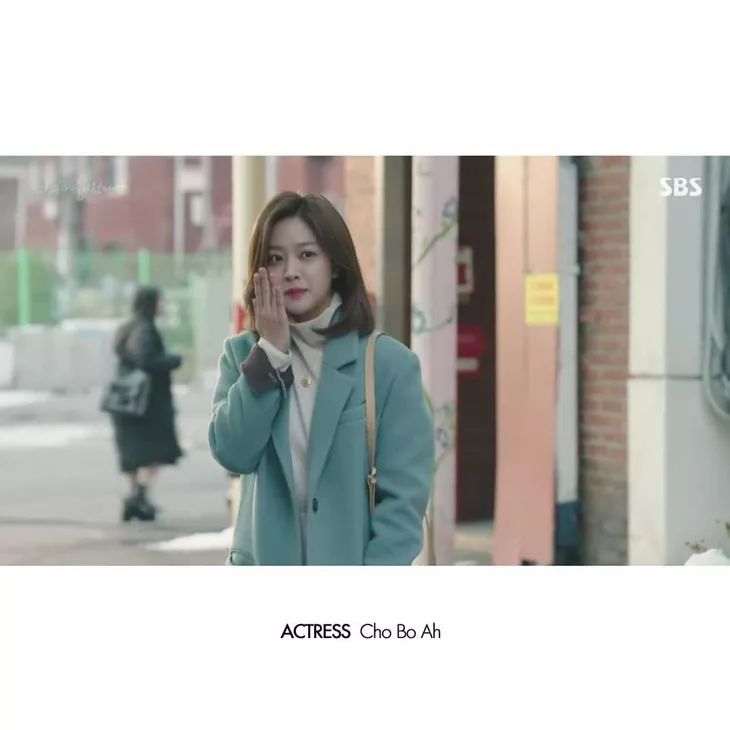 朴信惠耳线同款,朴信惠同款鞋是什么品牌