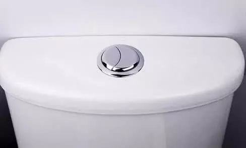 冲水马桶两个按钮单按还是双按,马桶找不到冲水按钮也不是智能的