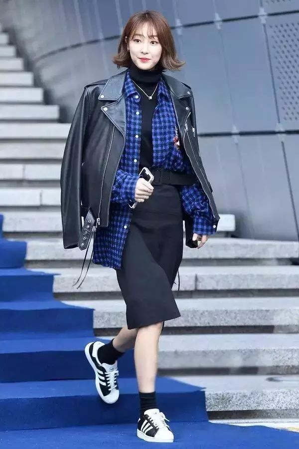 毛衣衬衫最爆表穿搭方法,男生圆领毛衣穿搭衬衫