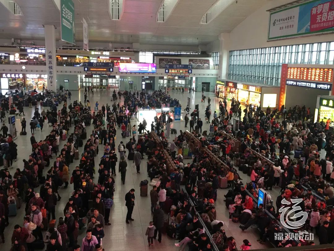 路途再拥堵也要回家过年,路途再遥远也要回家过年图片