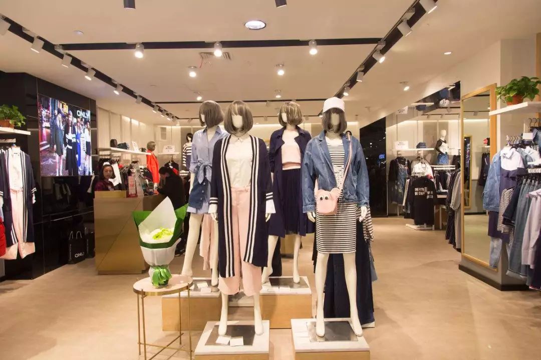 冬装2折起！积分当钱花！六安百大帮你年货“配齐”！